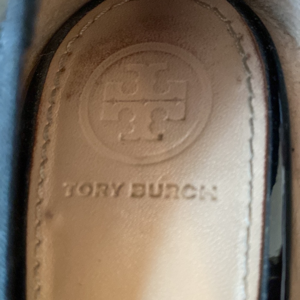 Tory Burch Jolie Black Leather SZ 9.5 Patent Toe Classic Preppy Chic Wedge Heels - Picture 8 of 16